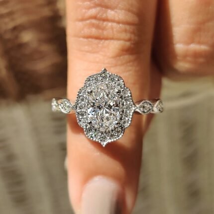 Oval Vintage Diamond Ring With Milgrain Style